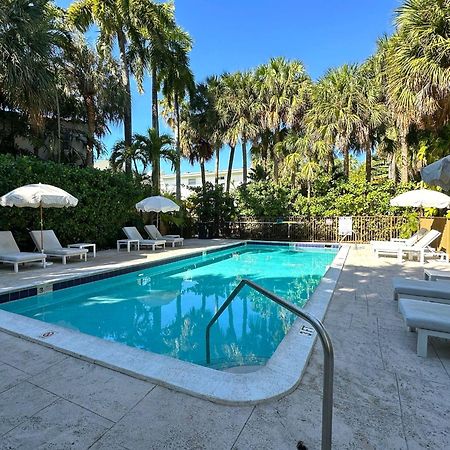 Miami River Inn By Renzzi Exterior photo